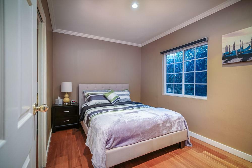 Stylish 2 Bed & 2 Bath At The Heart Of Hollywood With Free Parking - One Car Only Appartement Los Angeles Buitenkant foto