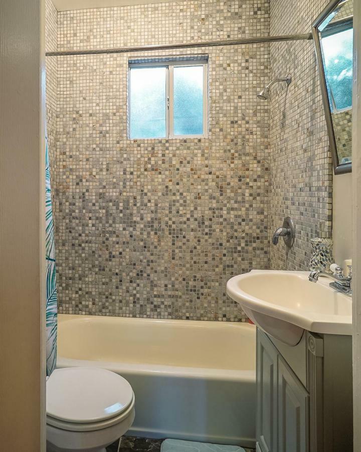 Stylish 2 Bed & 2 Bath At The Heart Of Hollywood With Free Parking - One Car Only Appartement Los Angeles Buitenkant foto